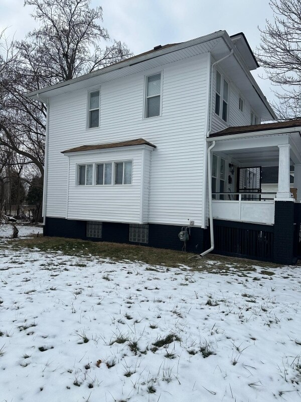 Building Photo - 809 Algonquin St