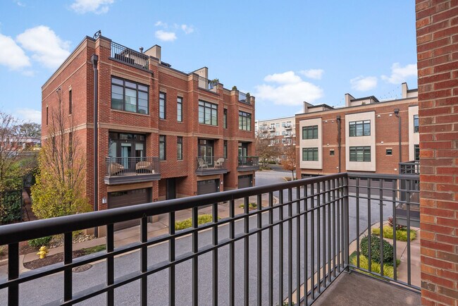 Building Photo - M West