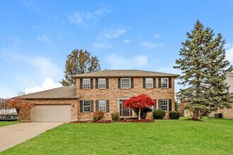 Building Photo - Spacious 4 Bedroom Brick Home