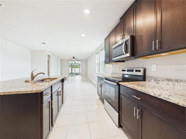 Building Photo - 38707 Finn Clover Ln