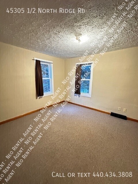 Building Photo - 45305 N Ridge Rd