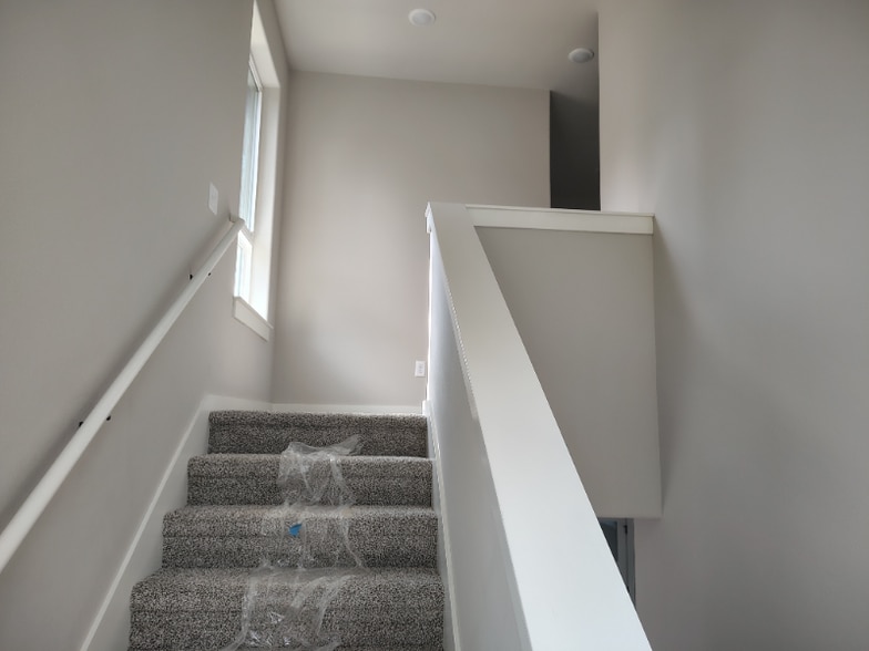 Building Photo - 17 Grantham Dr