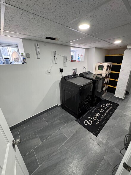 Building Photo - 117 N 6th St