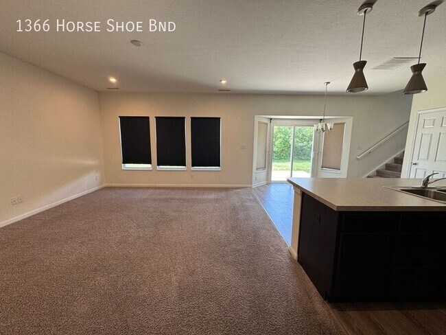 Building Photo - 1366 Horse Shoe Bnd