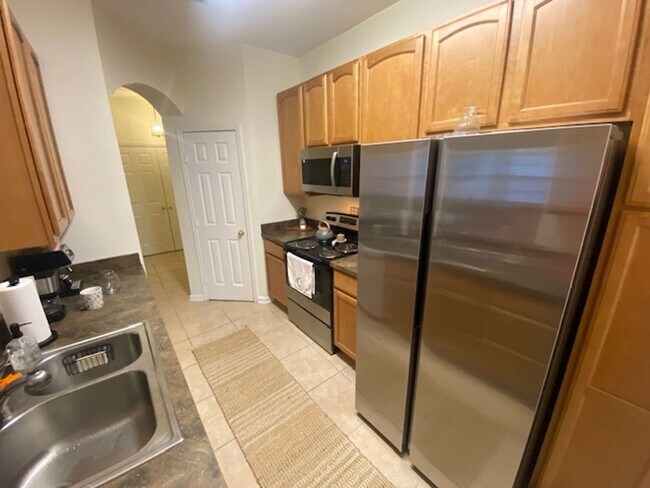 Building Photo - 10550 Baymeadows Rd