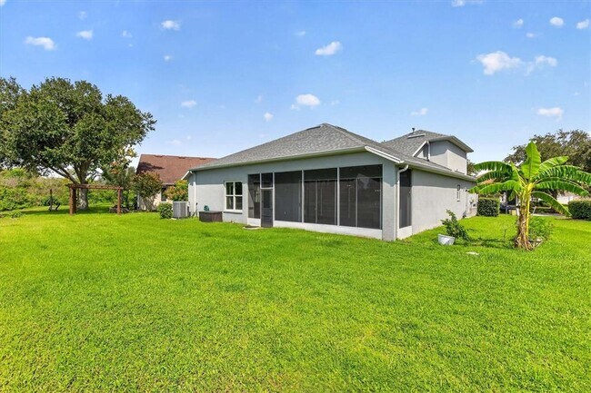 Building Photo - 10725 Banfield Dr