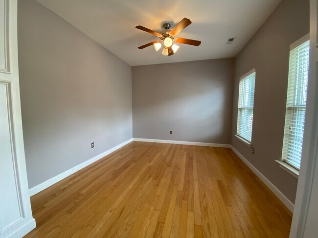 Building Photo - 122 Azalea Rdg