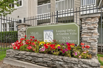Building Photo - Villas at Lawrence