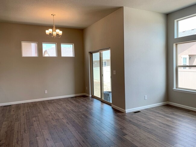 Building Photo - Main-Floor Living Meets Modern Comfort in Enclaves at Mountain Vista