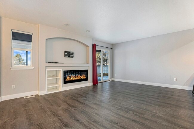 Building Photo - 11221 Jordan Ct