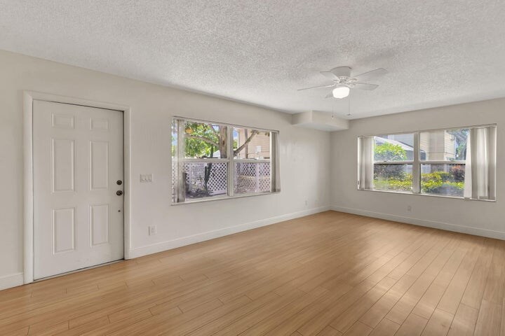 Building Photo - 4004 Medford Ct