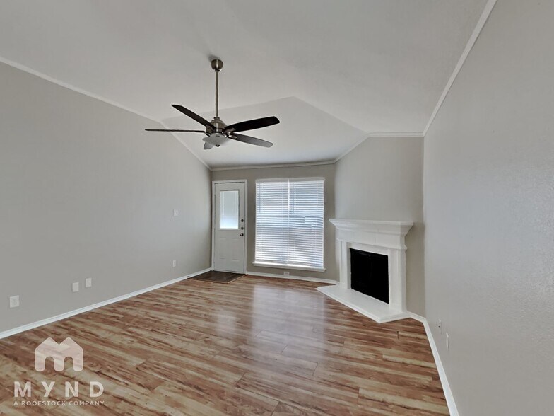 Building Photo - 10229 Dallam Ln