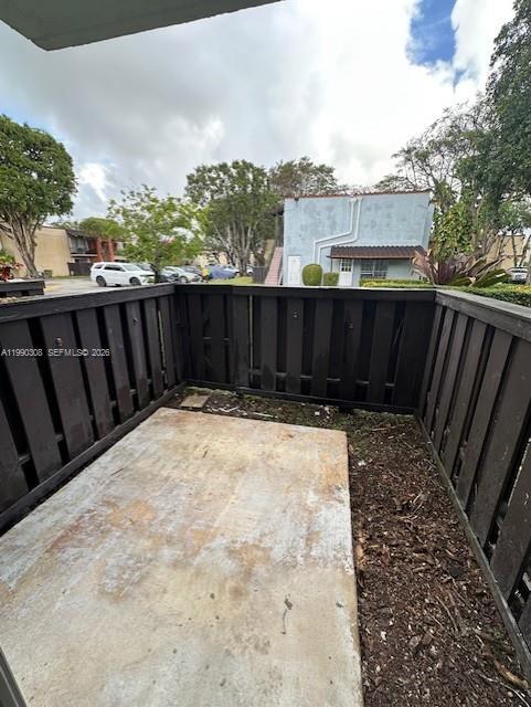 Building Photo - 10776 N Kendall Dr