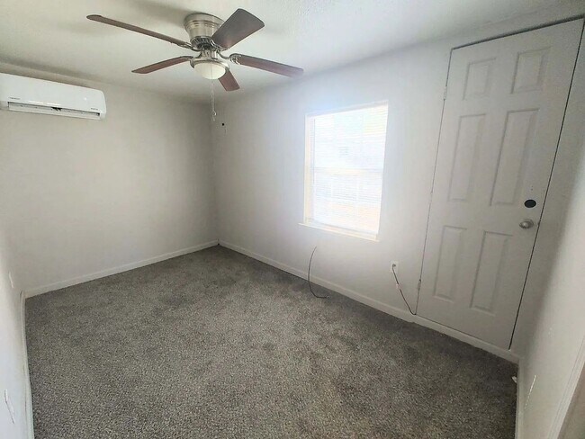 Building Photo - 2404 Avenue U