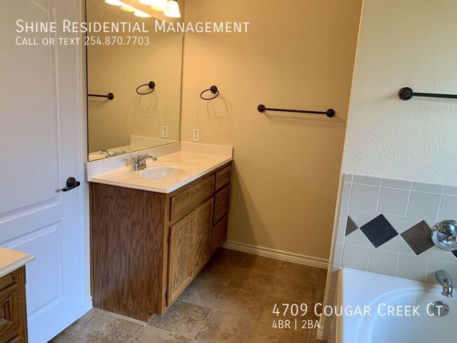 Building Photo - 4709 Cougar Creek Ct