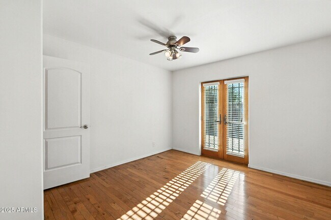 Building Photo - 3519 N 63rd Pl