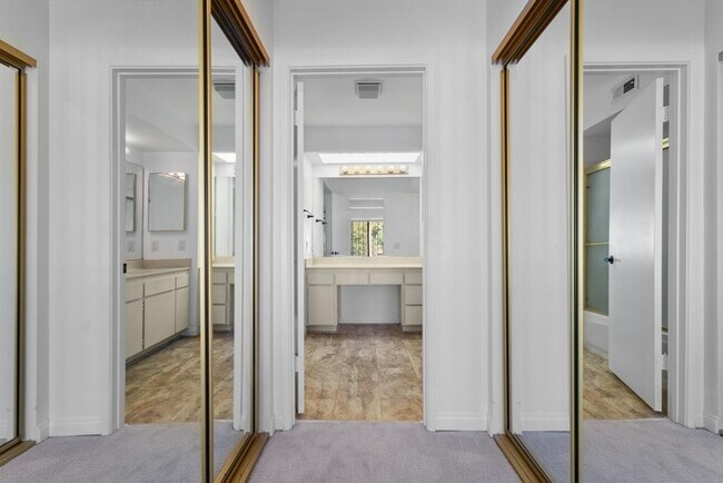 Building Photo - Lake-View 2BR / 2BA Condo with Balcony & Resort-Style Amenities at Canyon Shores