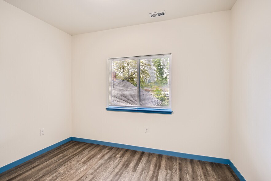Bedroom 2 - 4783 NE 108th Ave