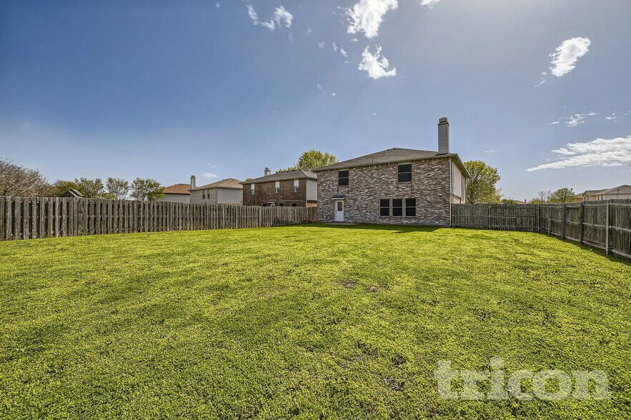 Building Photo - 3040 Clemente Dr
