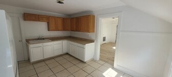 Building Photo - 2226 Myrtle St