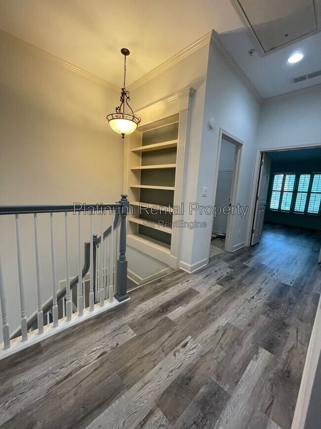 Building Photo - 1875 Adagio Dr