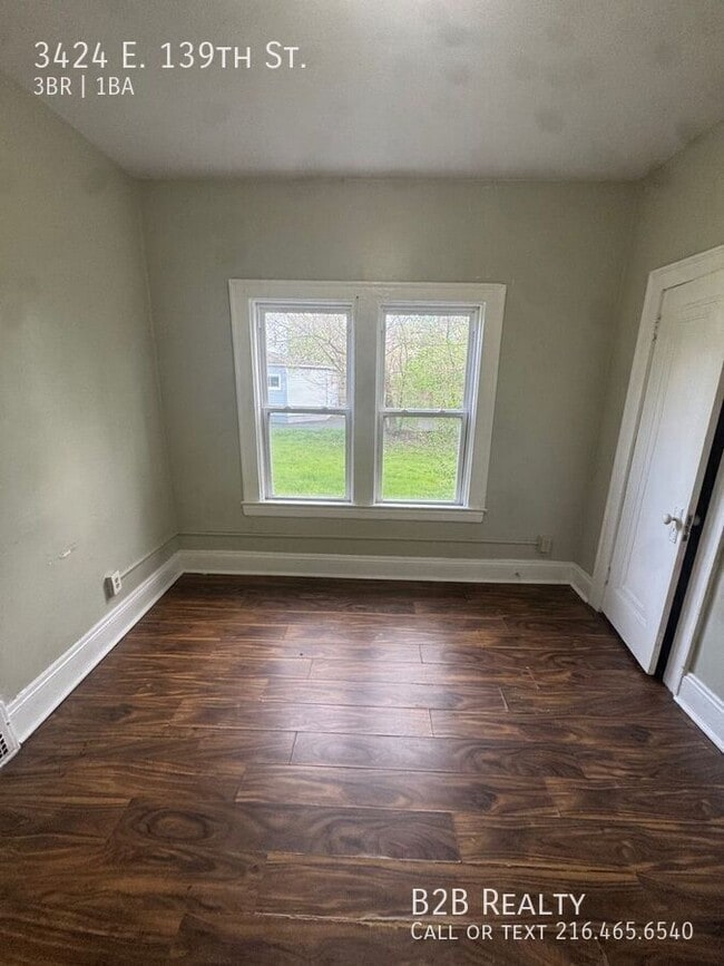 Building Photo - 3424 E 139th St