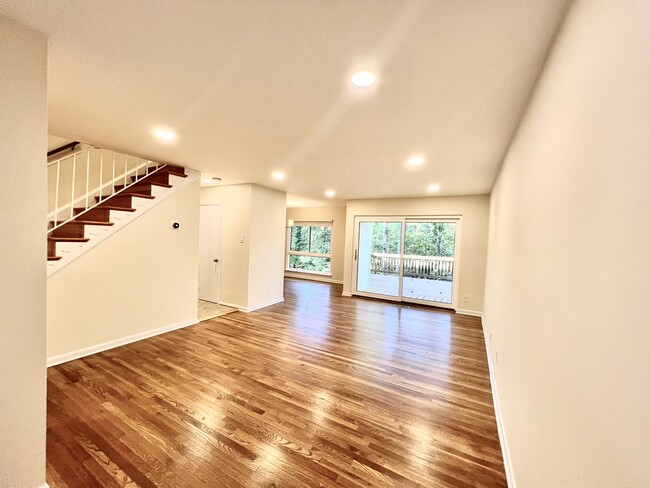 Building Photo - 11083 Saffold Way