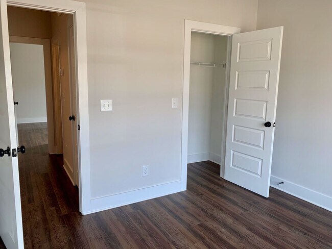 Building Photo - One level home with GARAGE and FENCED BACKYARD!