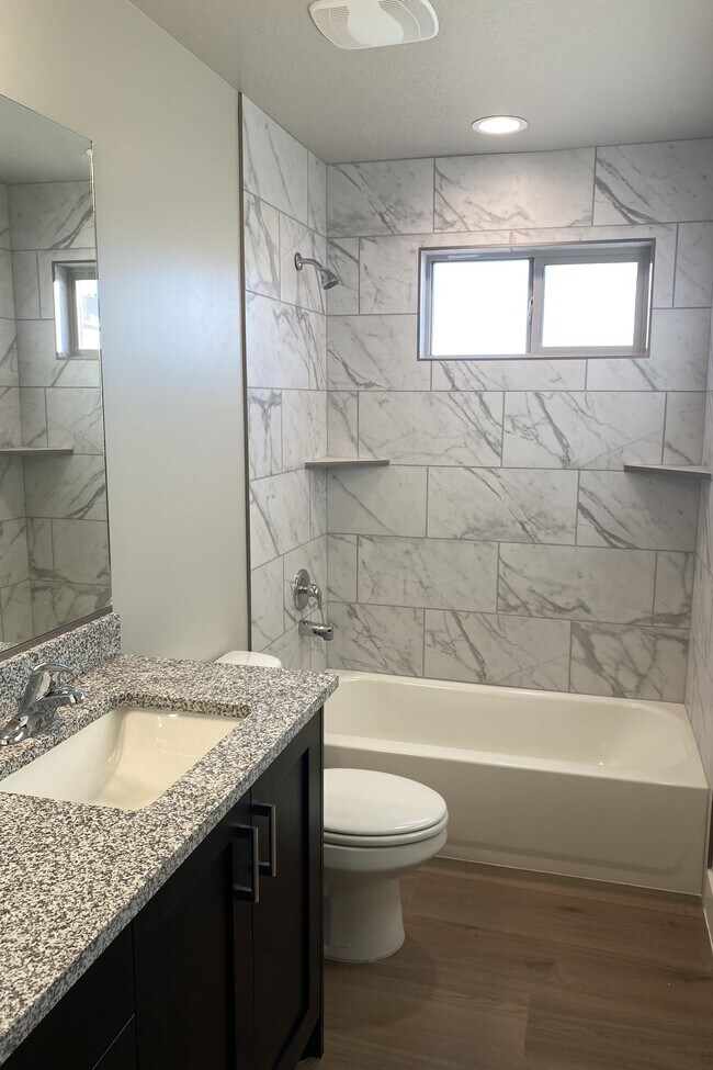 Building Photo - 463 N 480 W