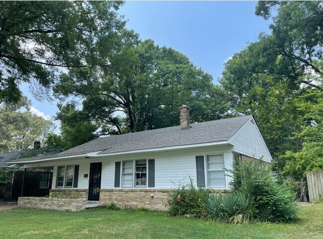 Building Photo - 1503 Hopewell Rd