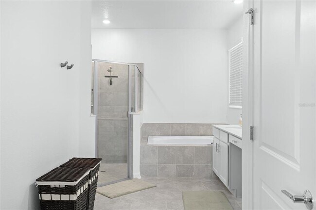Building Photo - 6115 Claystone Wy