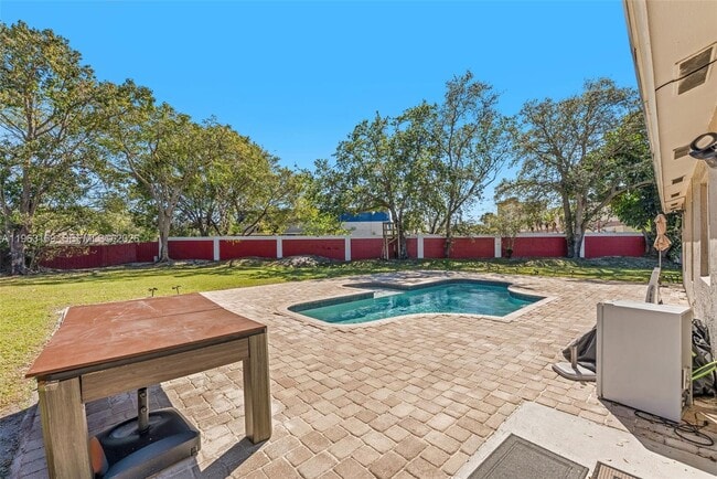 Building Photo - 3802 NW 1st Pl