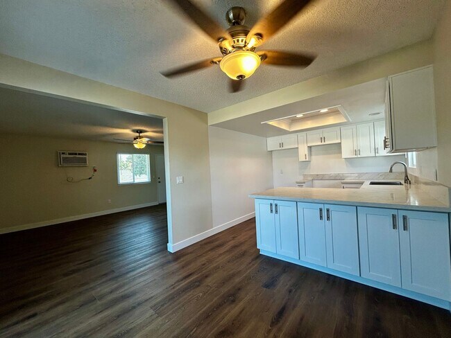 Building Photo - 3540 Christine Cir