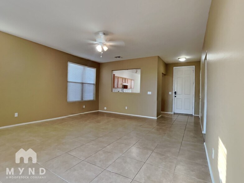 Building Photo - 2204 W San Tan Hills Dr
