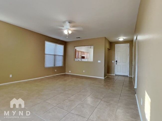 Building Photo - 2204 W San Tan Hills Dr