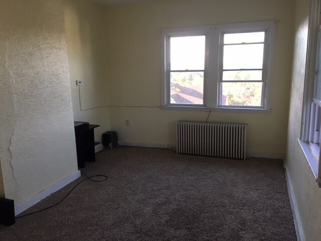 Building Photo - 74 N Linwood Ave