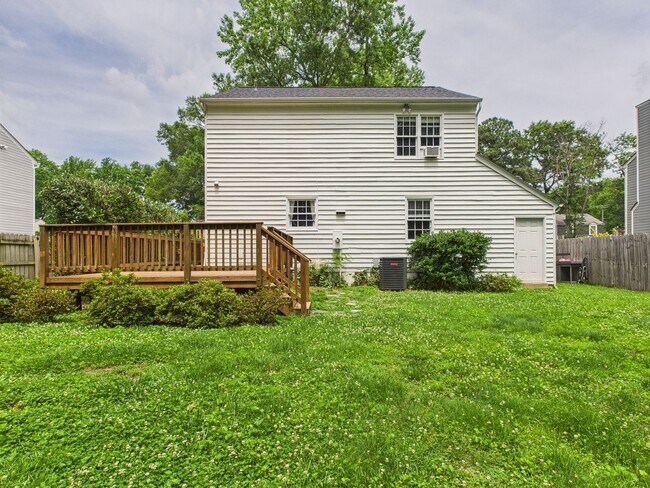 Building Photo - 1917 Millsap Ln