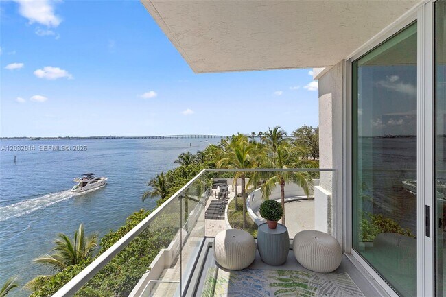 Building Photo - 800 Claughton Island Dr