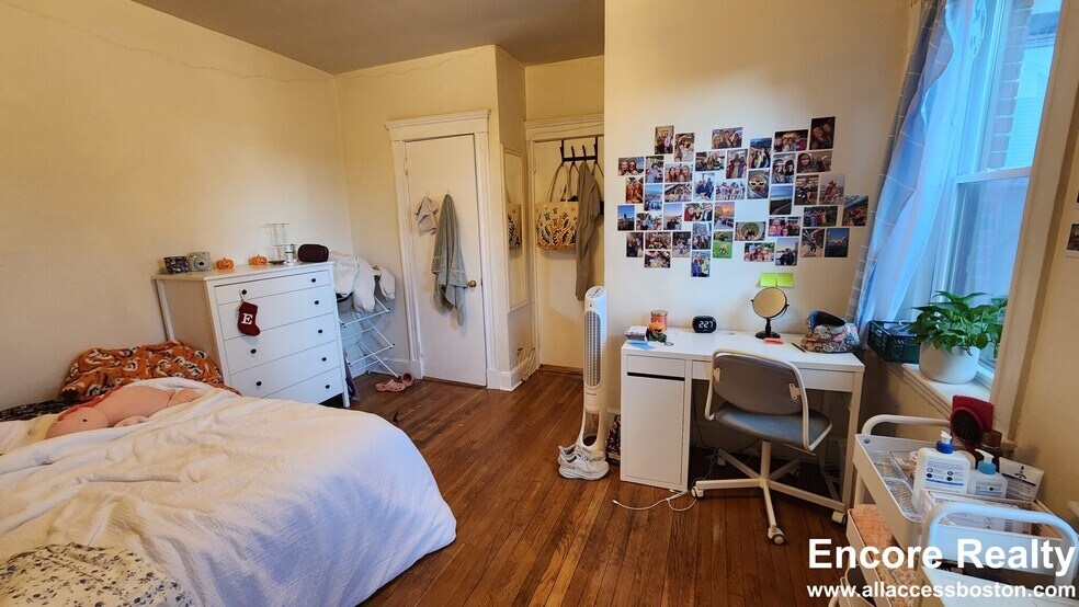 Building Photo - 1999 Commonwealth Ave