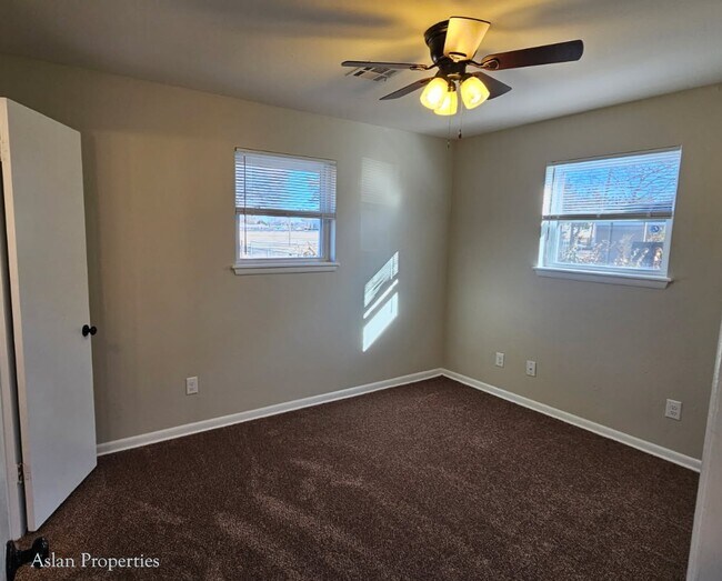 Building Photo - 777 NW 1st St