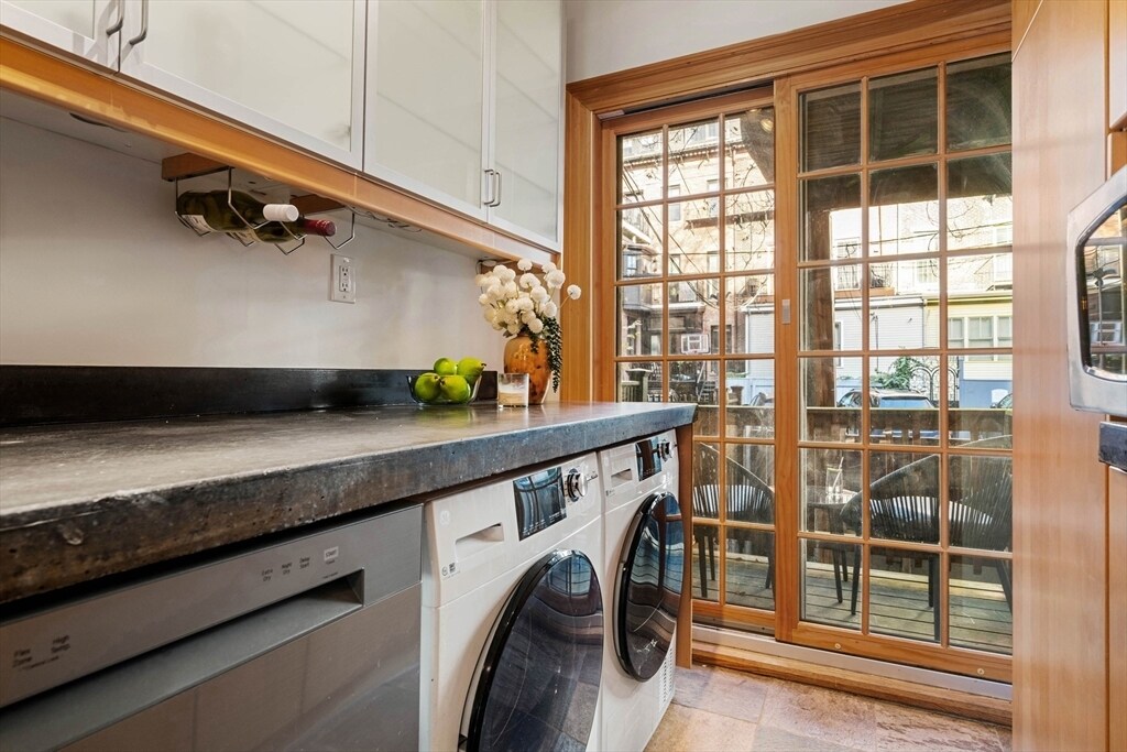 Building Photo - 15 Concord Sq