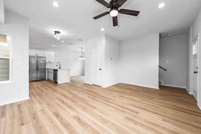 Building Photo - 783 Fortune St