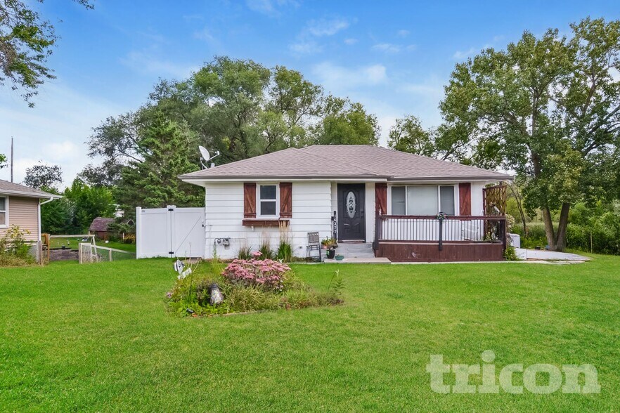 Primary Photo - 16377 Duluth Ave SE