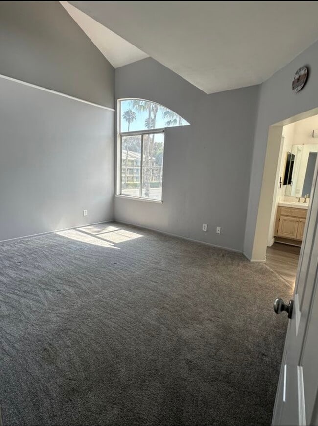 Building Photo - 369 Blue Dolphin Dr