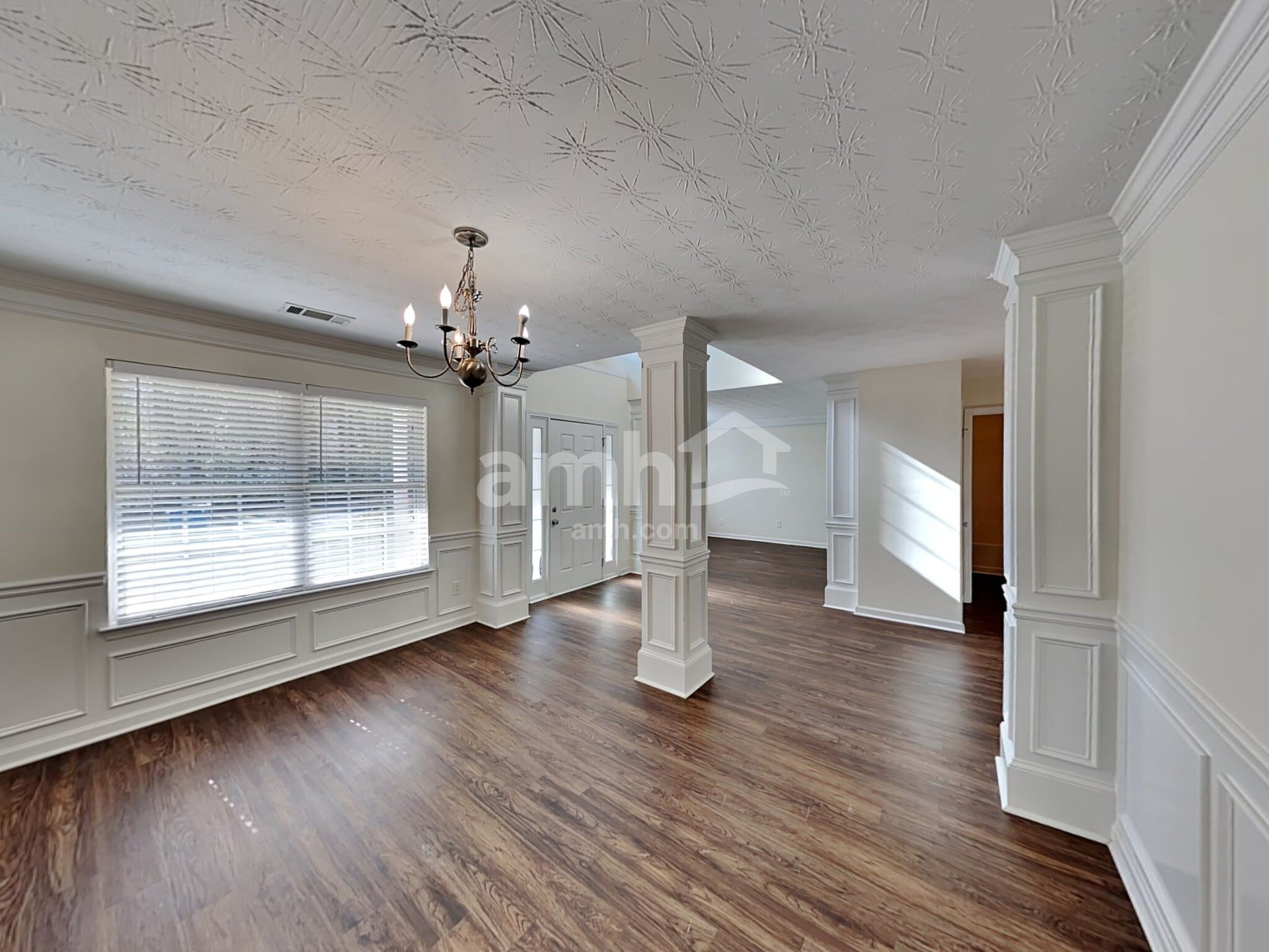 Building Photo - 247 River Pass Ct NE