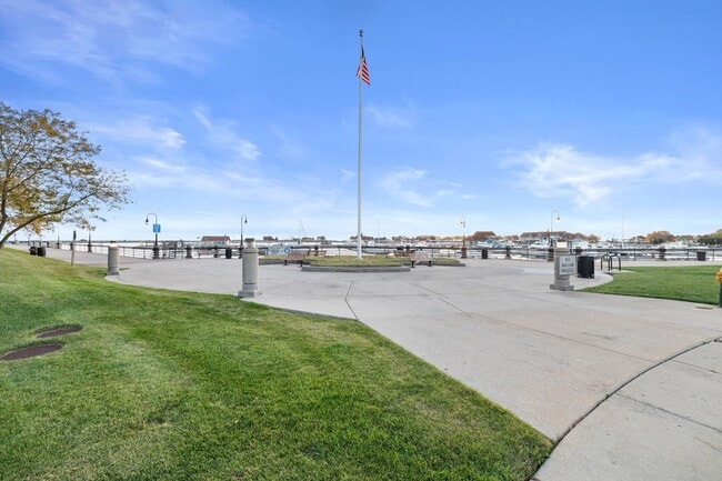 Building Photo - 4 Gas Light Dr