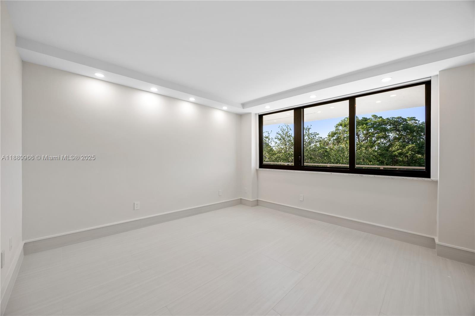 Building Photo - 700 Coral Way