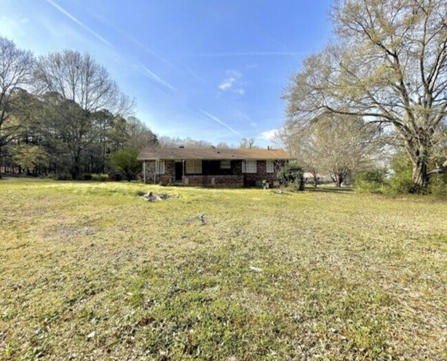 Building Photo - Single Family Home