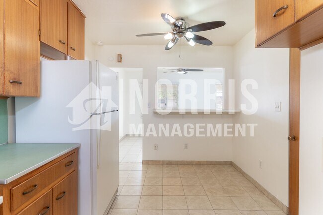 Building Photo - Quaint Home in an Established Neighborhood