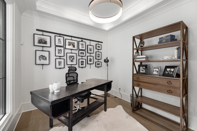 Building Photo - 306 Pinecrest Rd NE